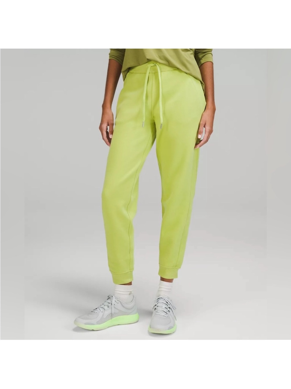 Lululemon Scuba Joggers High Rise Wasabi Green Size 14